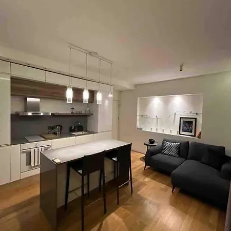 Апартамент Lozenets Executive Apartment With Private Parking