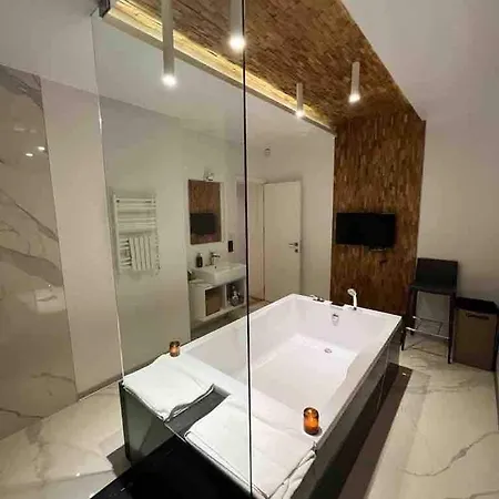 Lozenets Executive Apartment With Private Parking