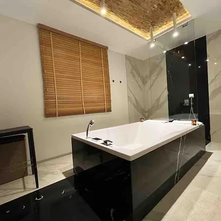 Lozenets Executive Apartment With Private Parking Apartman *