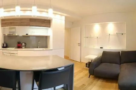 דירה Lozenets Executive Apartment With Private Parking סופיה