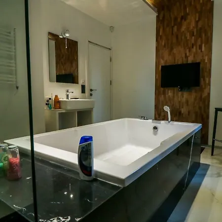 Lozenets Executive Apartment With Private Parking شقة صوفيا