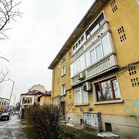 Lozenets Executive Apartment With Private Parking