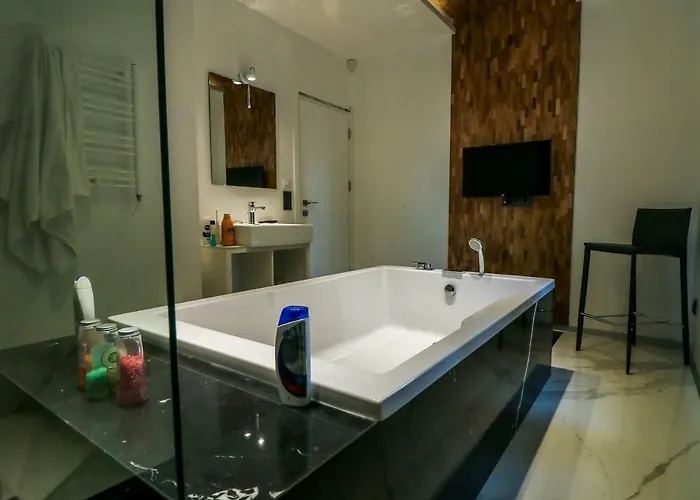 Lozenets Executive Apartment With Private Parking アパート ソフィア