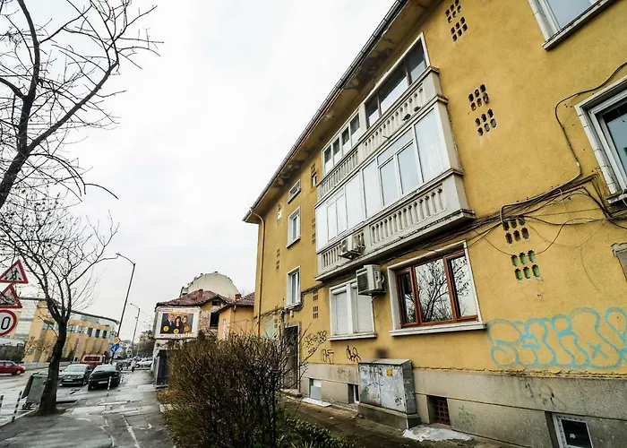 Lozenets Executive Apartment With Private Parking