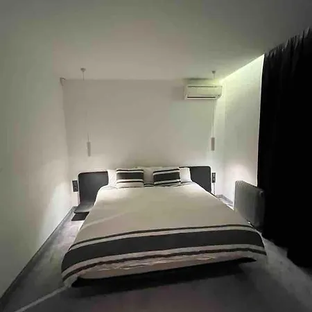 Daire Lozenets Executive Apartment With Private Parking *