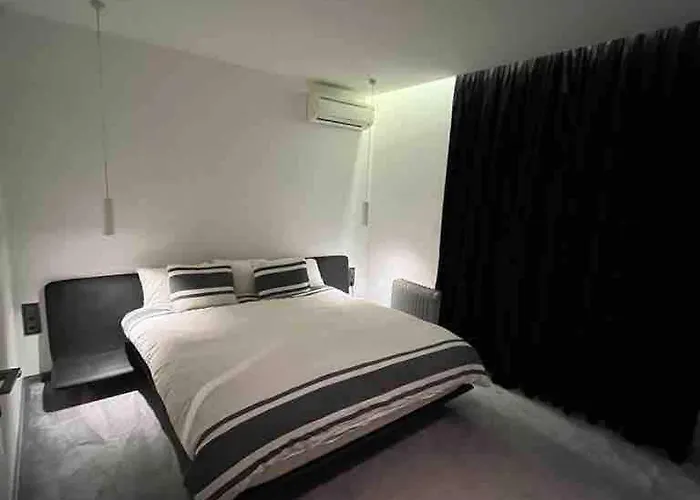 Lozenets Executive Apartment With Private Parking Lejlighed Sofia