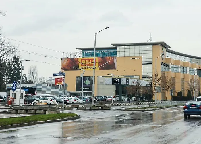 Lozenets Executive Apartment With Private Parking * Sofia